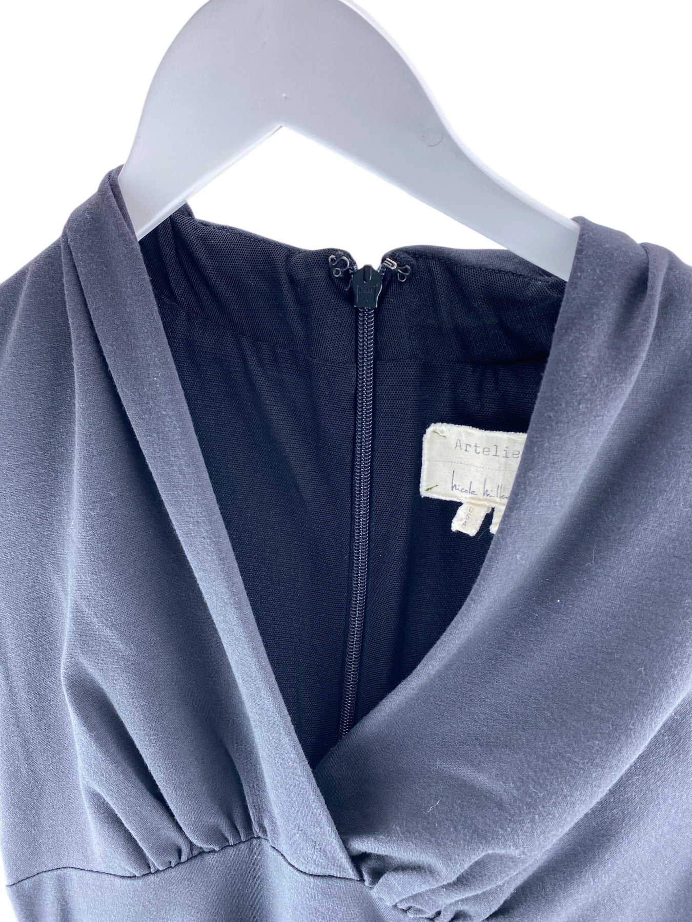 Pre-Loved Artelier Nicole Miller Women's Ruched Knit Dress Charcoal Size L (runs small) Elle & Beck Pre-Loved Artelier Nicole Miller Women's Ruched Knit Dress Charcoal Size L (runs small) Elle & Beck