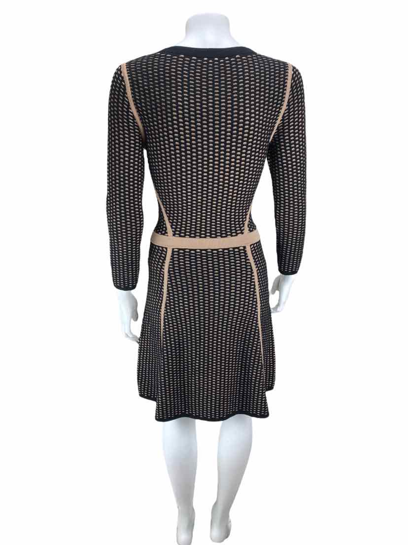 Pre-Loved Club Monaco Women's Fit & Flare Sweater Dress Black/Camel Size XS  – Elle & Beck
