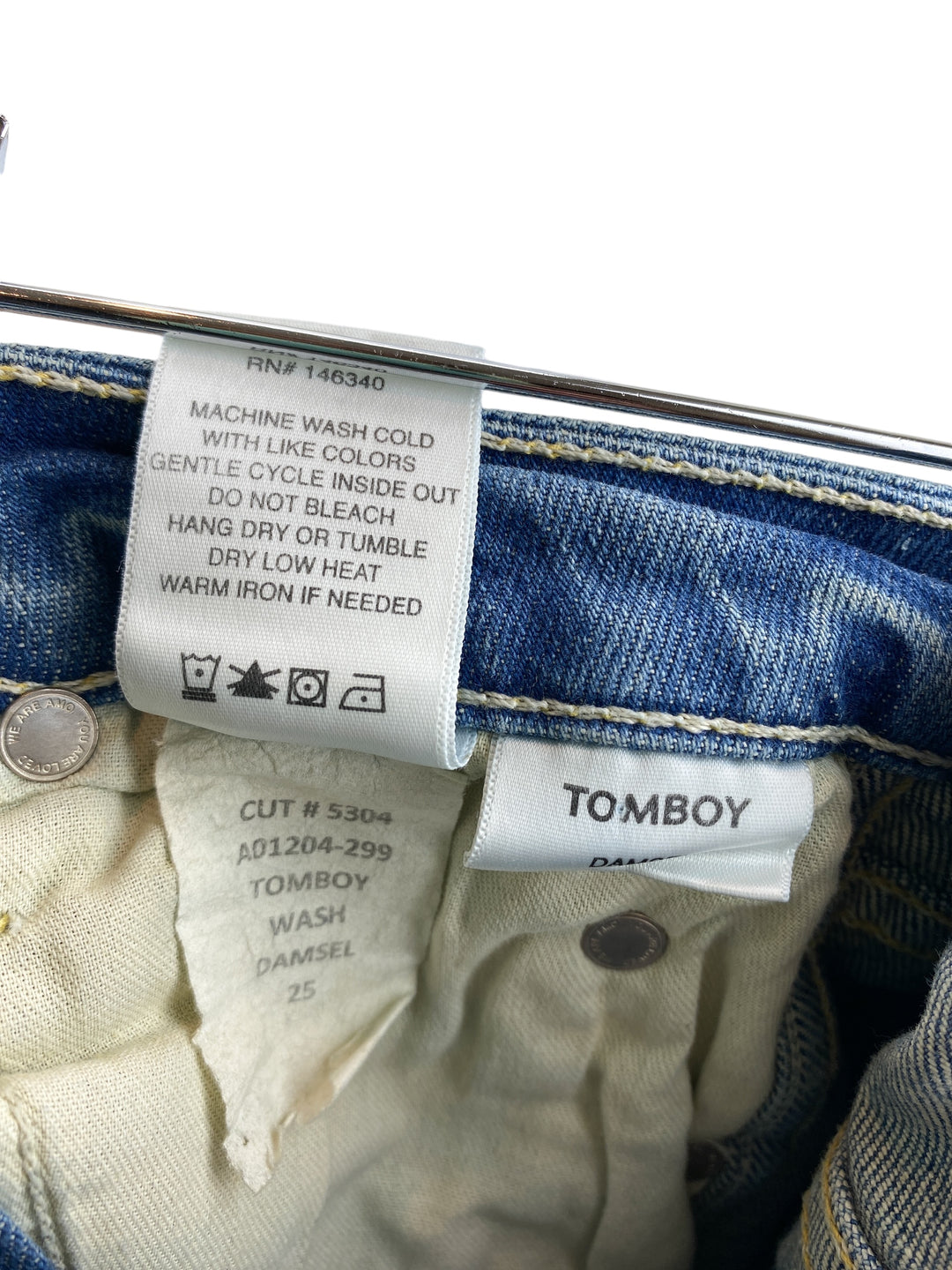 AMO hot Tomboy Jeans in Damsel Wash